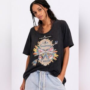A RARE BIRD GRAPHIC I AM A WARRIOR SWING TEE